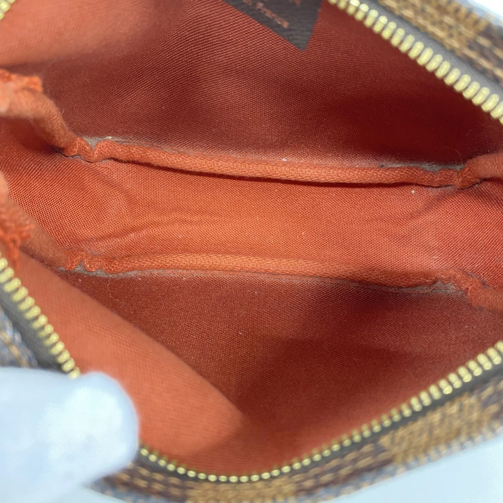 LOUIS VUITTON Brown Damier Pouch - Picture 4 of 9